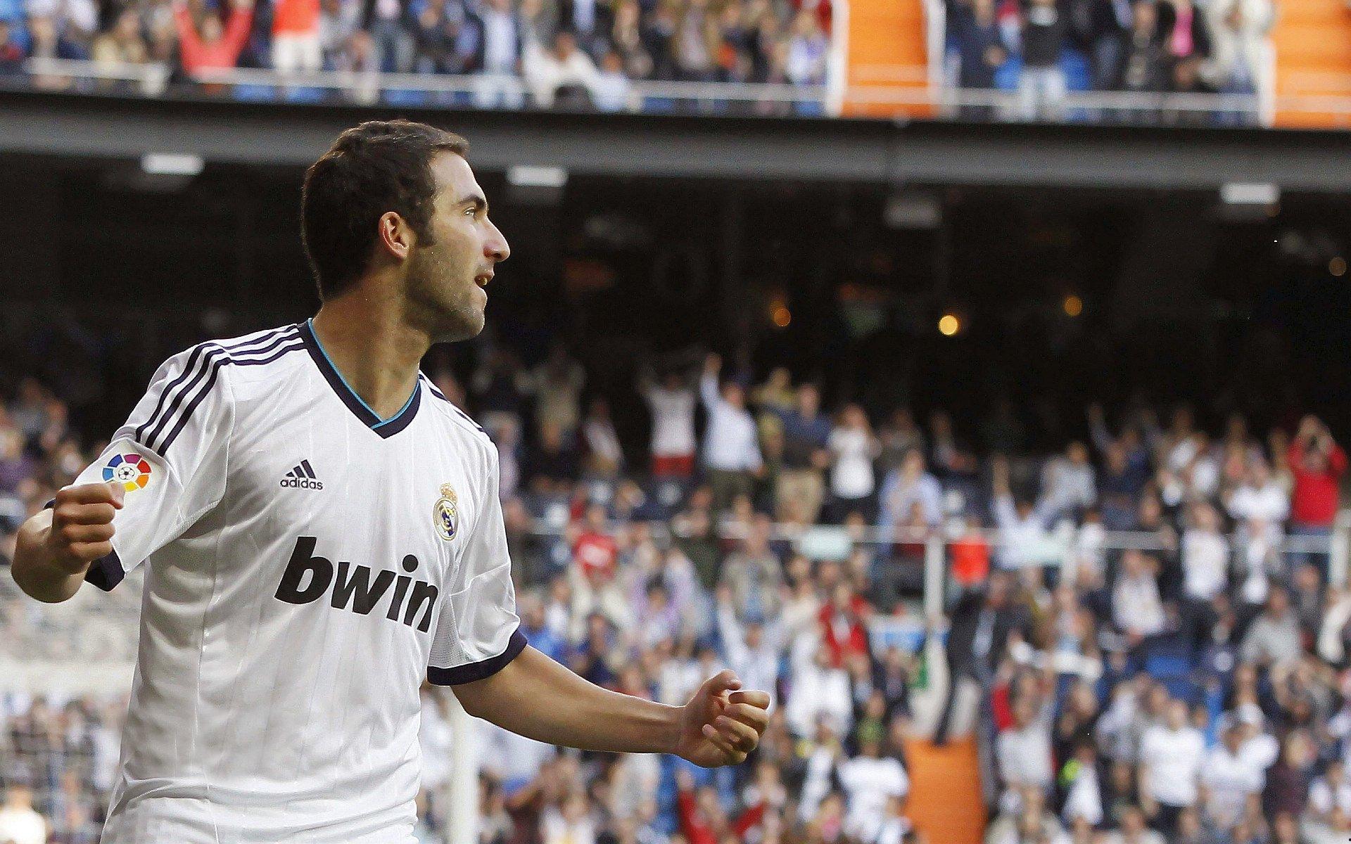 圣西罗魔咒延续，米兰主场仅一次失手维罗纳，传奇球场见证不败神话